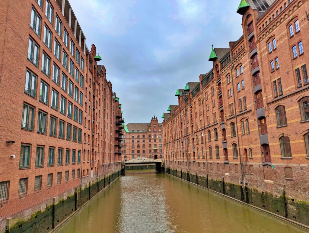 DIE HISTORISCHE KAFFEEBÖRSE IN DER HAMBURGER SPEICHERSTADT kaffeebörse hamburg (1)